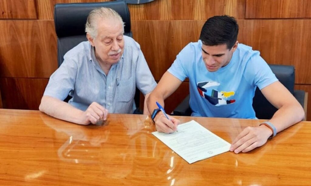Libertad sedujo a Jacquet y Olimpia quedó plantado