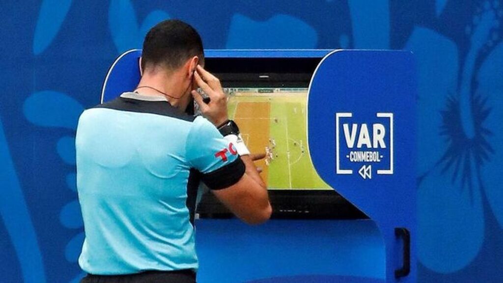 ¿A favor o en contra del VAR?