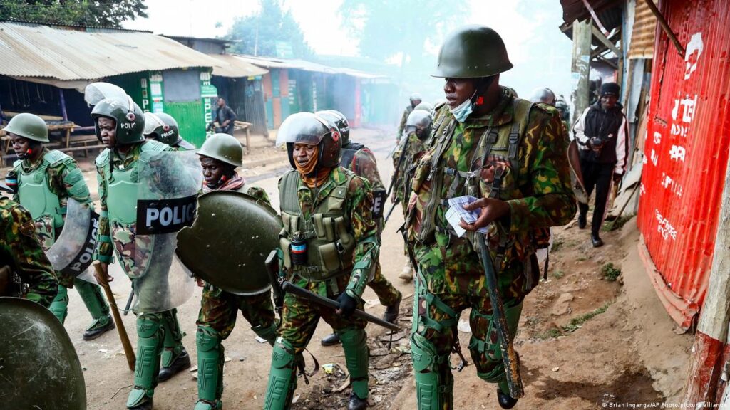 Policías de Kenia se instalarán en Haití