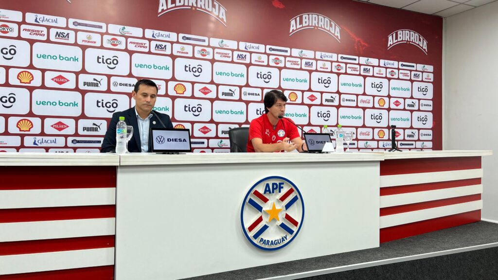 El hincha quiere verle mal a la Albirroja, según Garnero