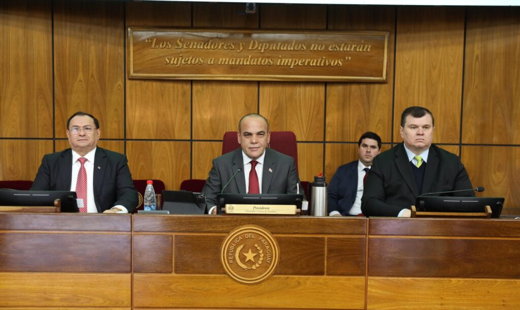 Senado adelanta sesión ordinaria de la semana