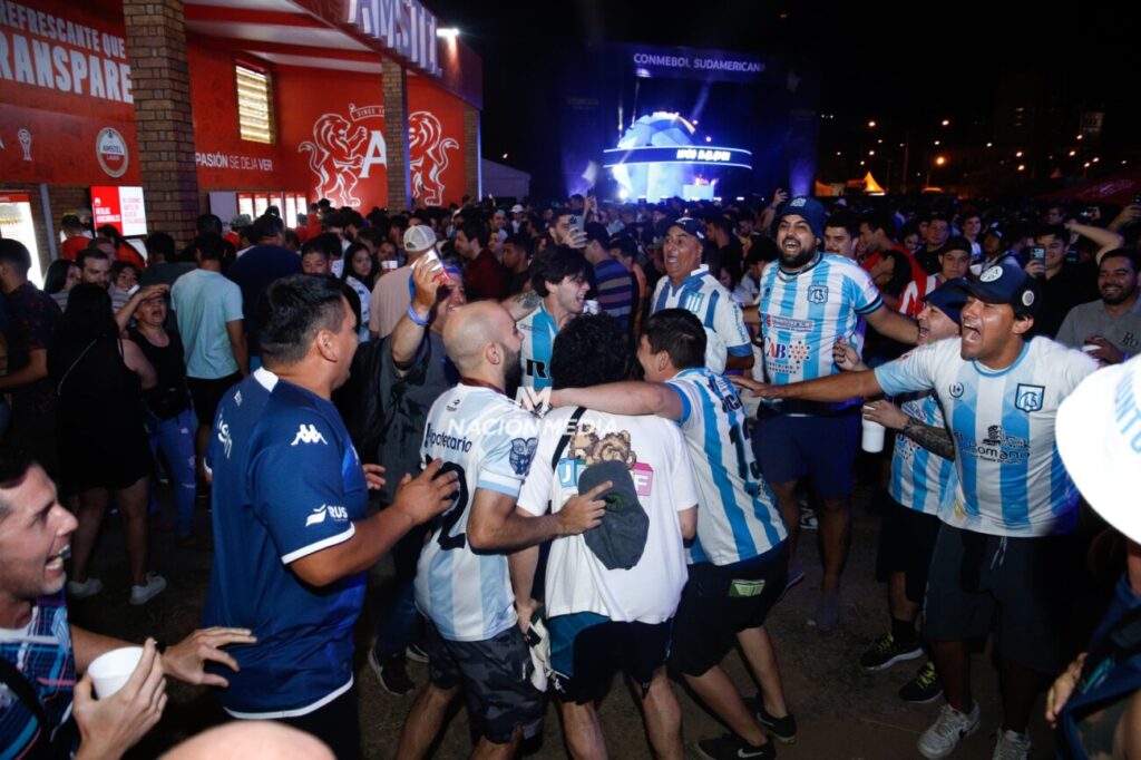 Asunción se llena de pasión y color para la final de la Sudamericana
