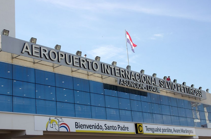 Más de 50 vuelos chárteres traerán a miles de extranjeros para la final