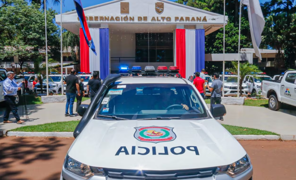 Policía Nacional refuerza seguridad en Alto Paraná con nuevas patrulleras