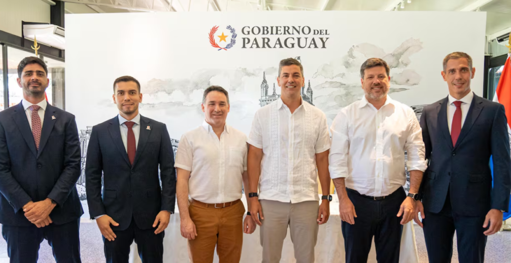 Peña promulga renovada Ley para Mipymes y presenta a nuevos viceministros