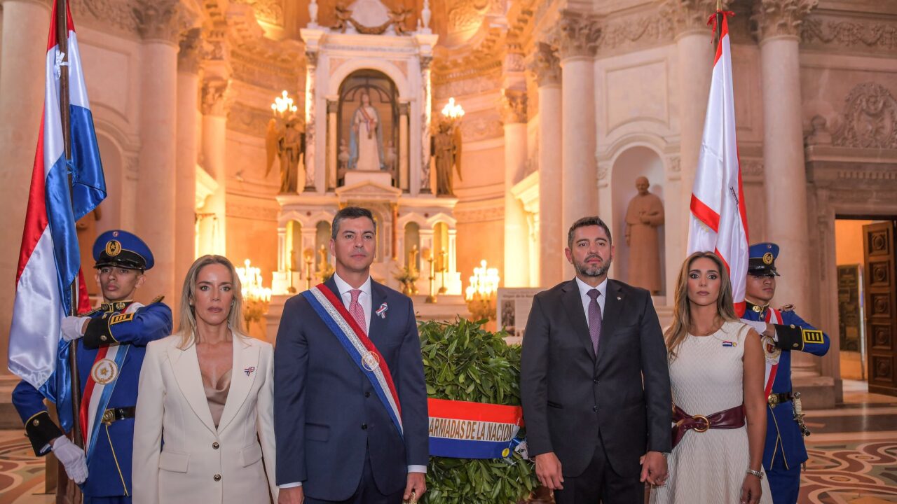 Actos patrios marcan el inicio de los festejos por la independencia nacional
